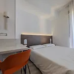ホテル ピッコロ 3*