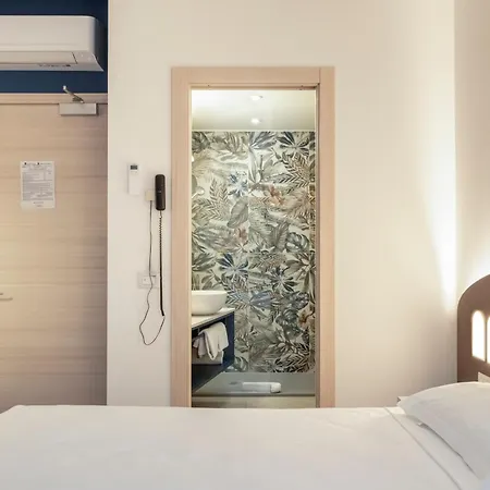 Piccolo Hotel