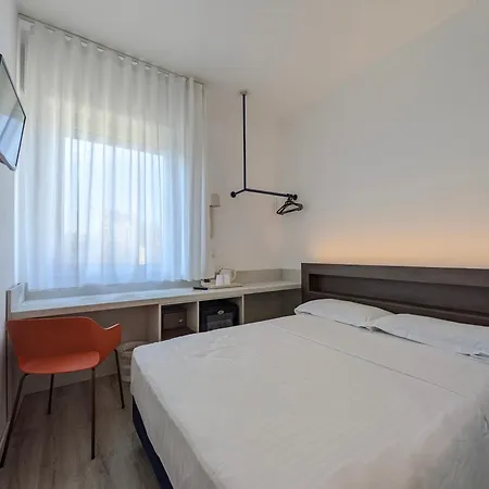 ピッコロ 3* ヴェローナ