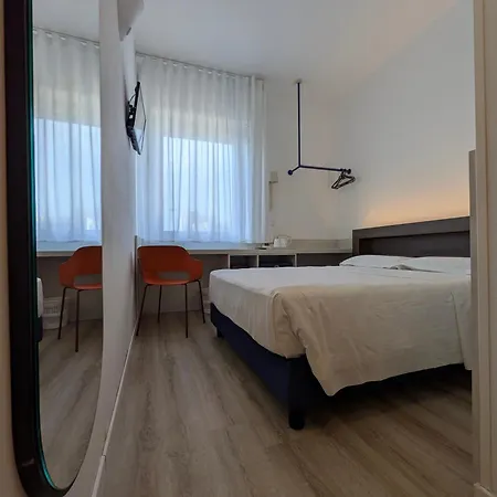 ピッコロ ヴェローナ